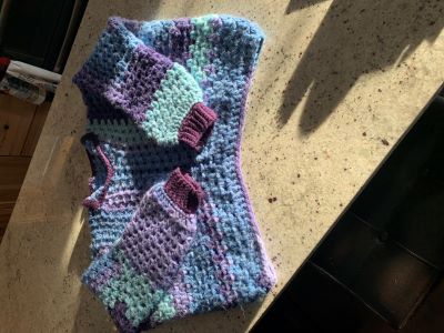 N-neck sweater