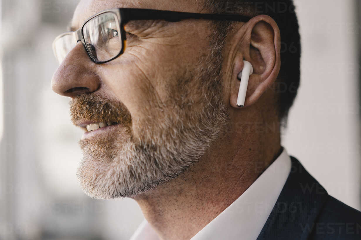 Earbuds