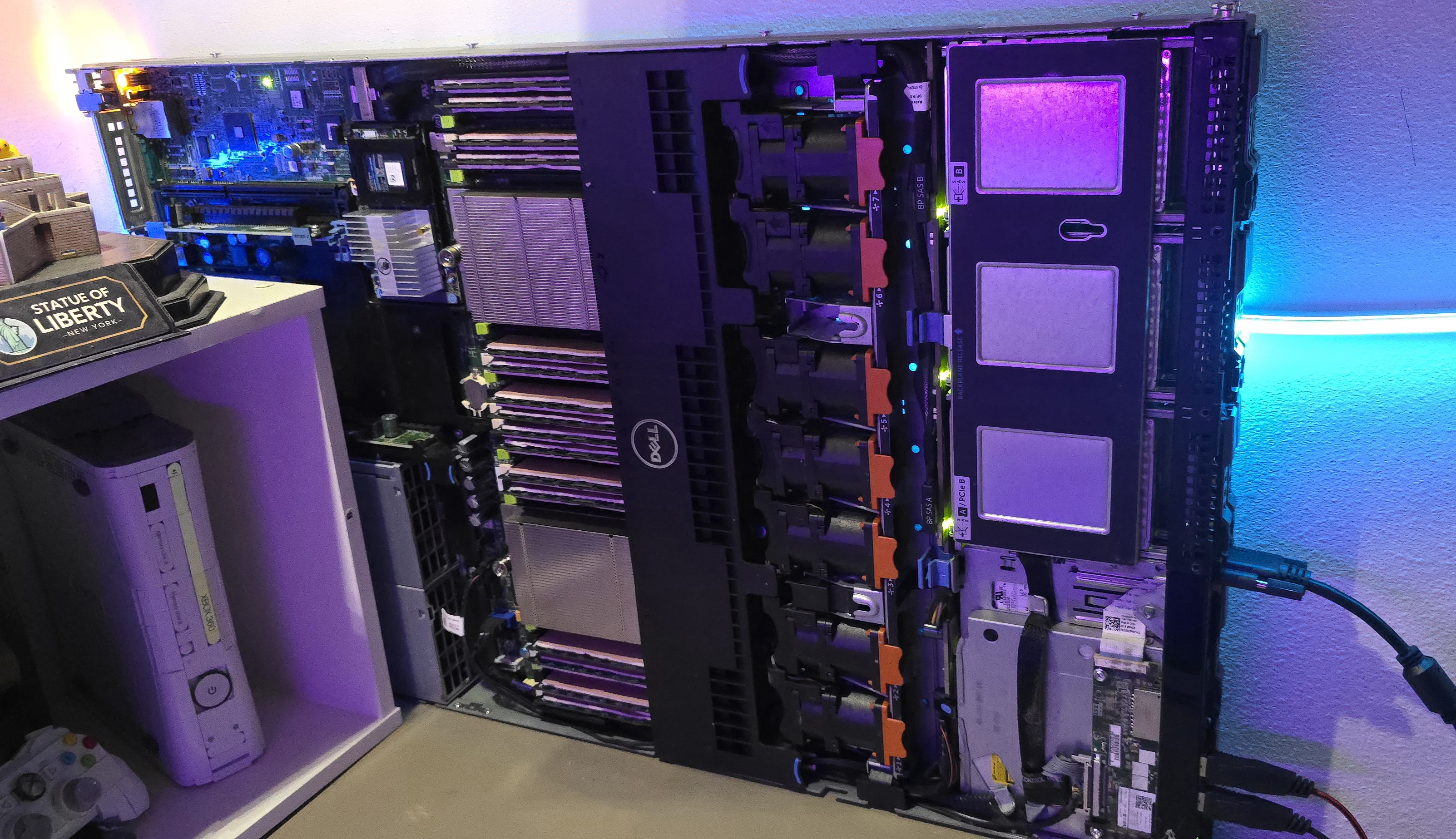 Image of cloud server